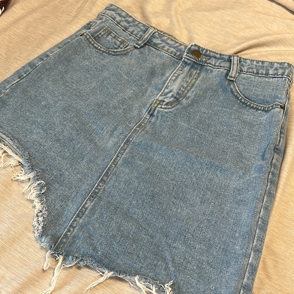 NWT asymmetrical  jean skirt - Picture 3 of 10